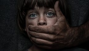 Violência contra a criança e o adolescente.